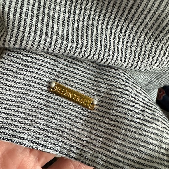 ELLEN TRACY Black and White Striped Linen Blend Popover Tunic - Picture 10 of 13